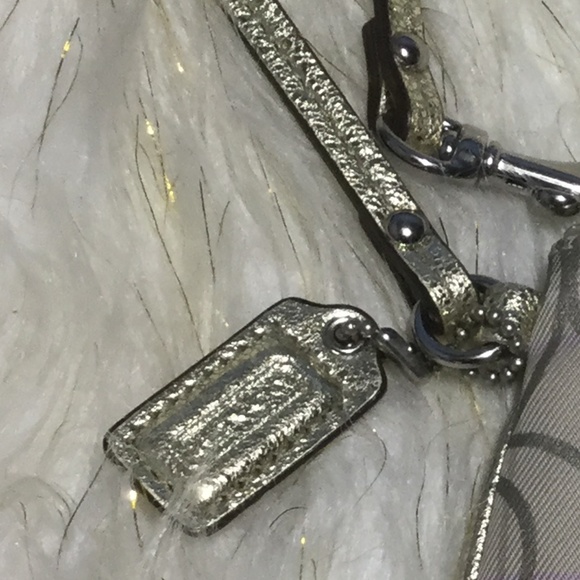 COACH Wristlet Clutch - Picture 4 of 4